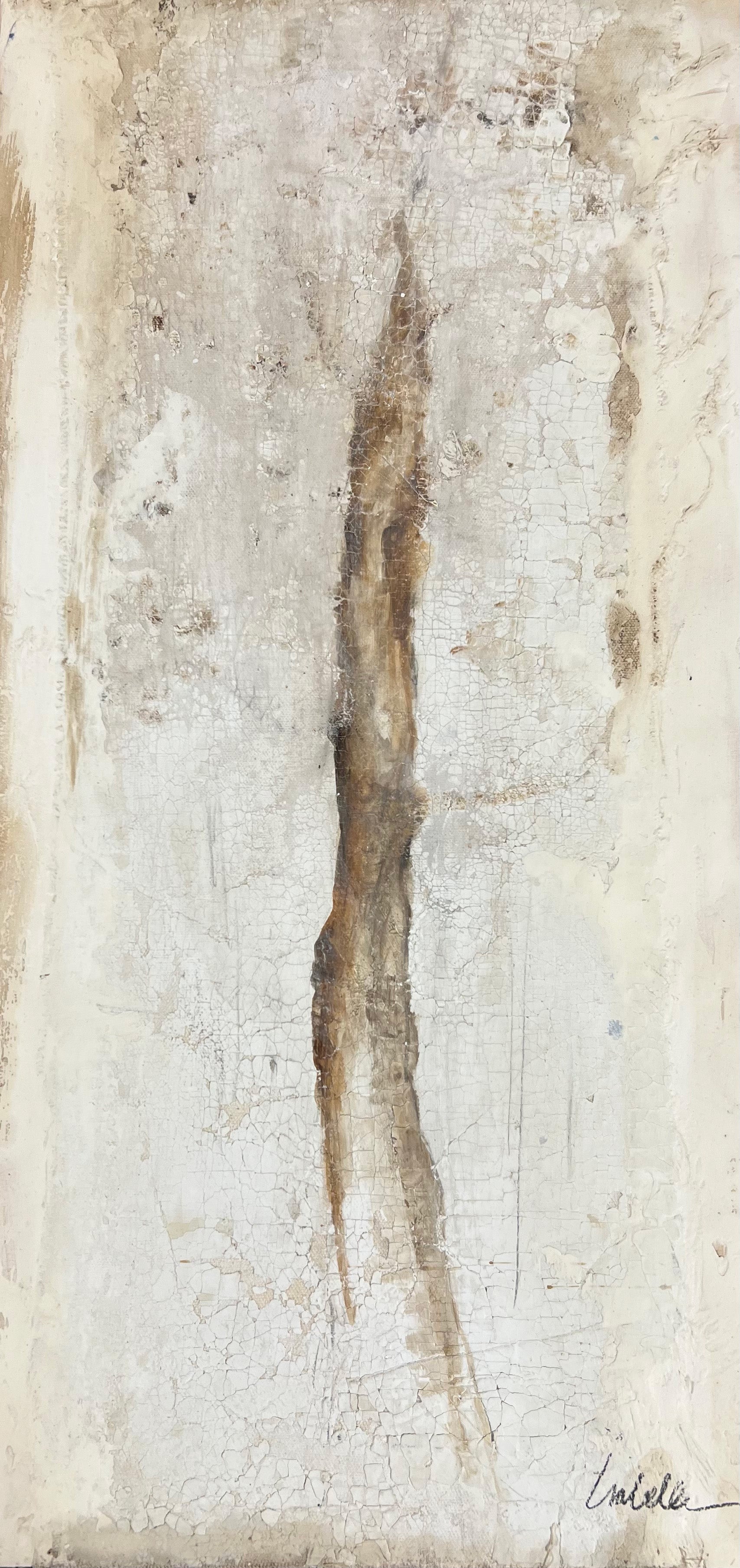 Vestigium
Latin for a remnant of something that once was, VESTIGIUM, soft and weathered, evokes a a quiet trace of a once-majestic tree — no longer towering, yet pure in presence. A relic of strength, it now offers sanctuary, holding stories in its grain and giving life anew to those who dwell within int's essence, Is this not what our own lives might become, in time? One can only hope. Artist Isabelle Truchon